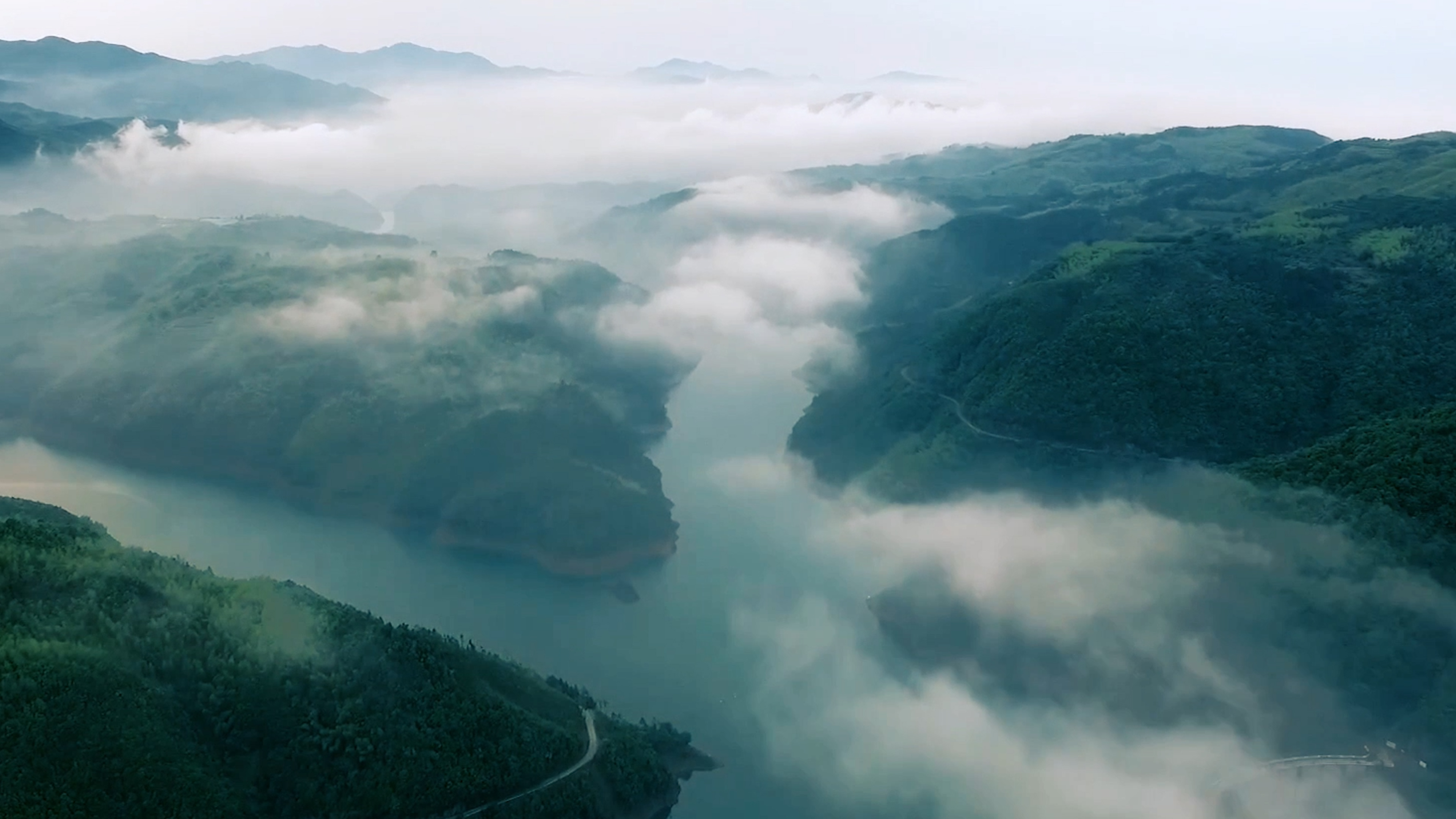 推动企业绿色治理，，，，，推进生态文明建设